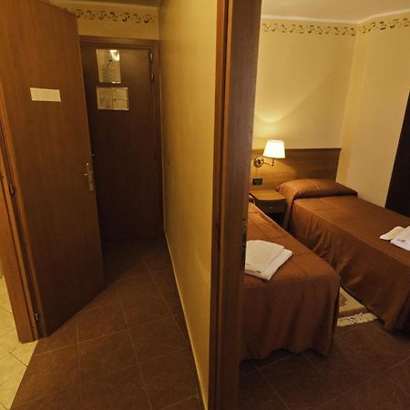 Hotel Relais Des Alpes Oulx 部屋 写真