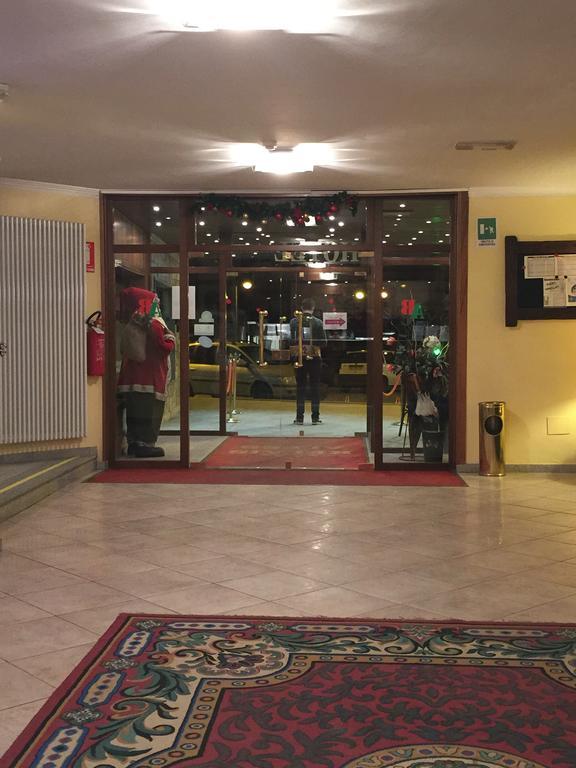 Hotel Relais Des Alpes Oulx エクステリア 写真
