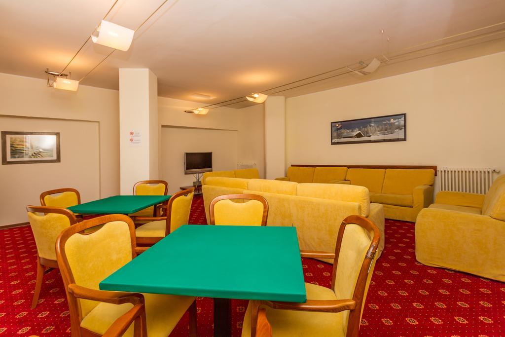 Hotel Relais Des Alpes Oulx エクステリア 写真
