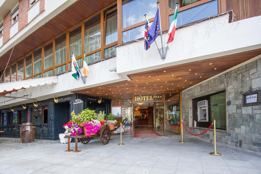 Hotel Relais Des Alpes Oulx エクステリア 写真