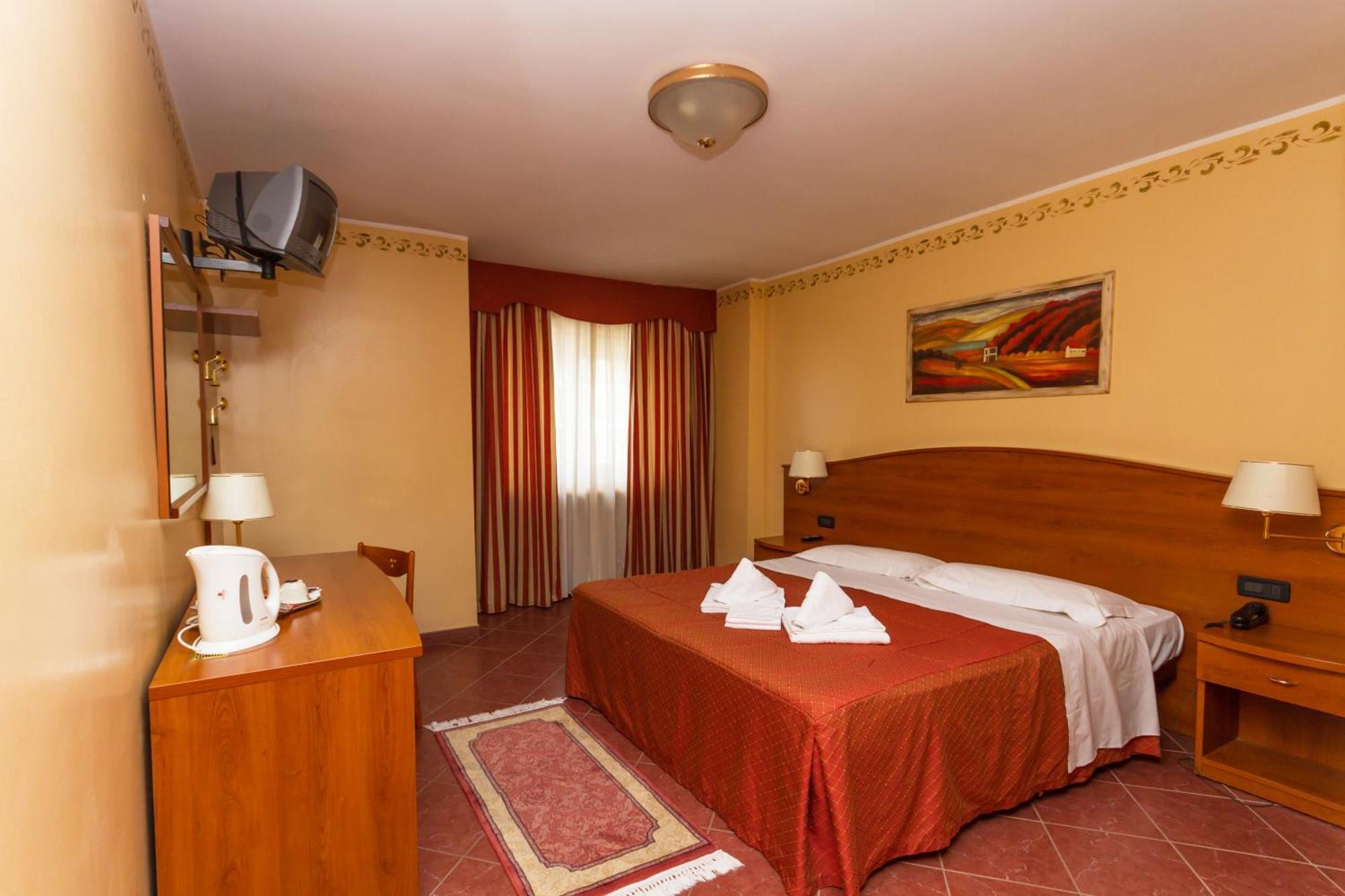 Hotel Relais Des Alpes Oulx 部屋 写真